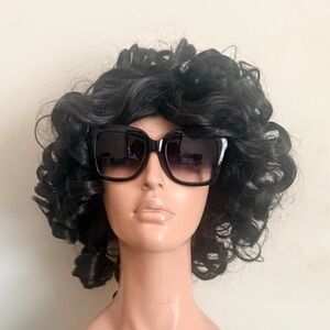 Brand New Authentic Black Quay Australia Large Sunglasses with gold accents